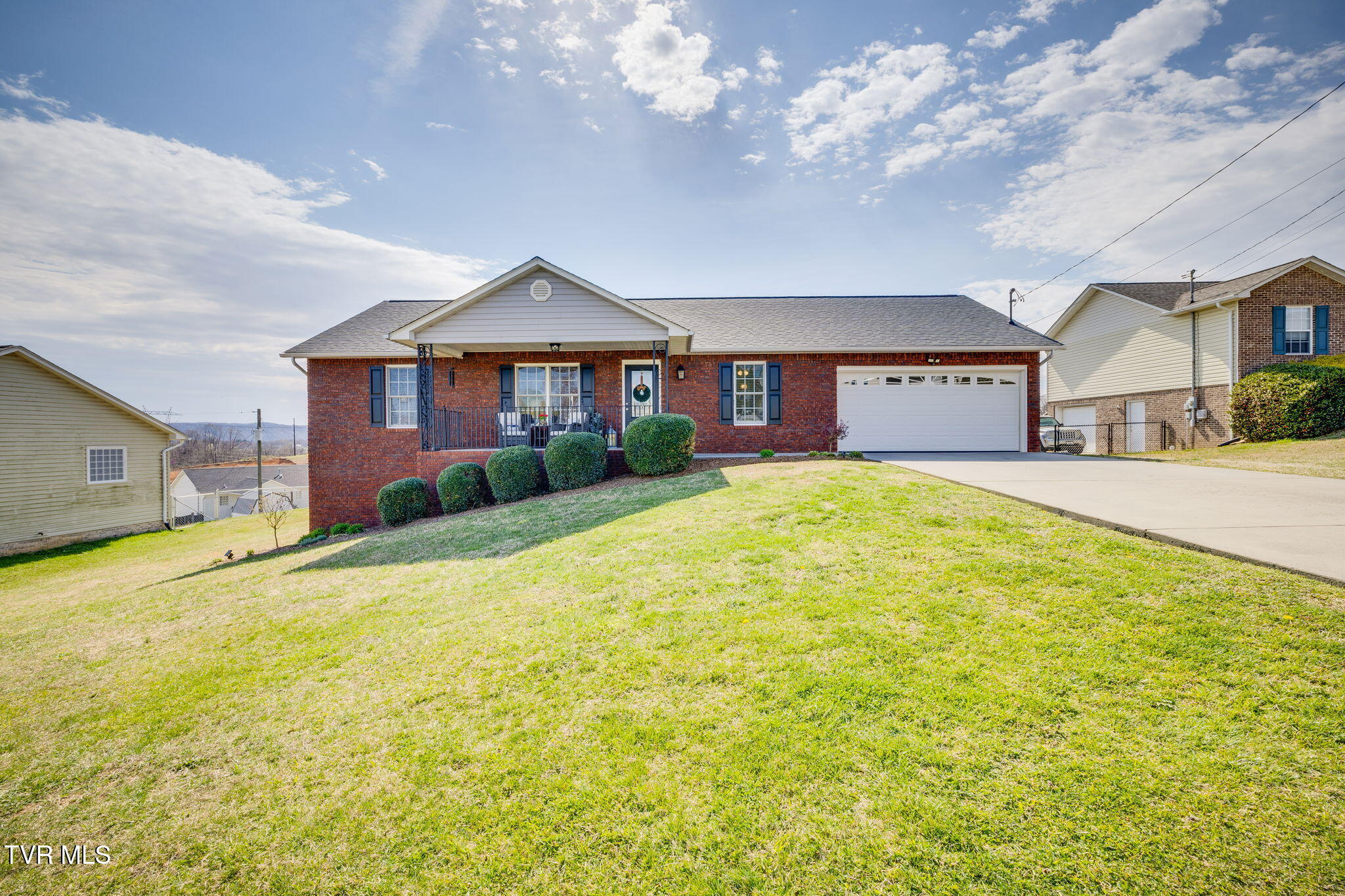 209 Navajo Trail, Church Hill, Tennessee image 2