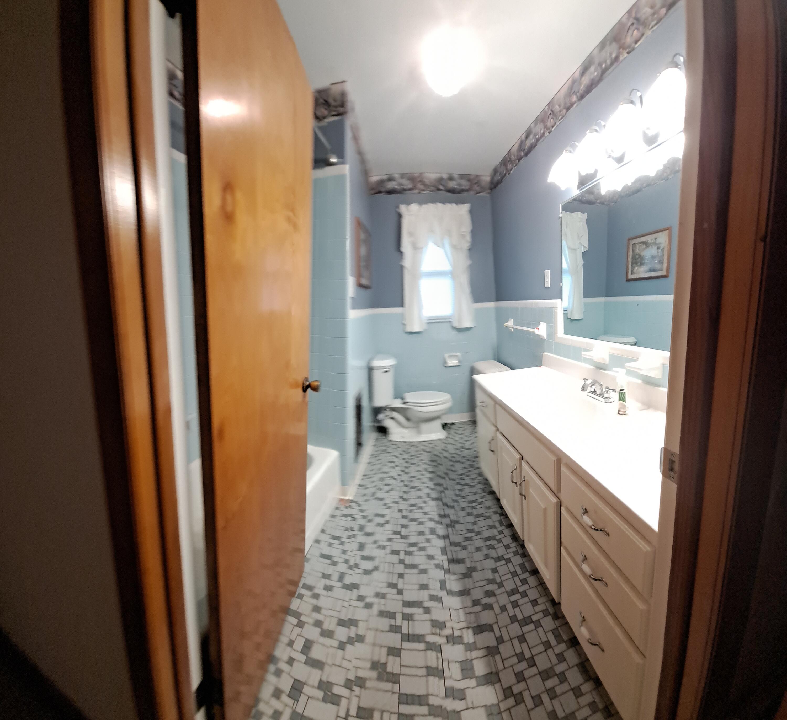 260 Chester Hill Rd, Bristol, Virginia image 7