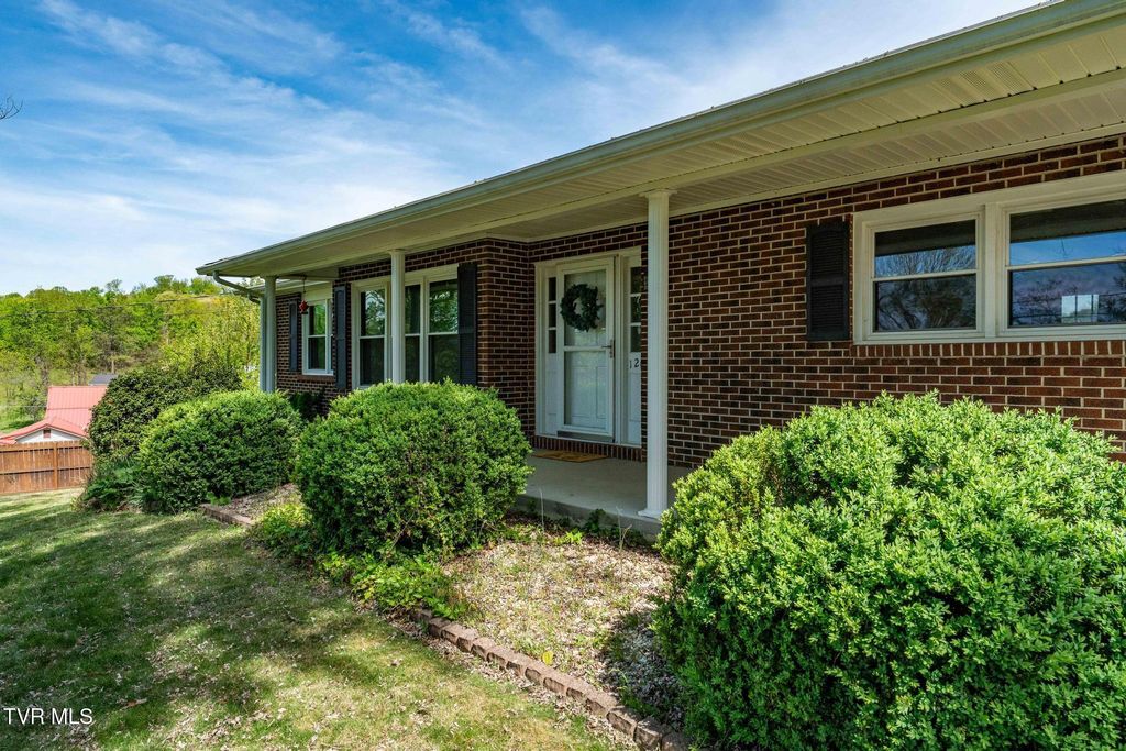 Photo of 126 Charlem Hills Road, Jonesborough, TN 37659 (MLS # 9994051)