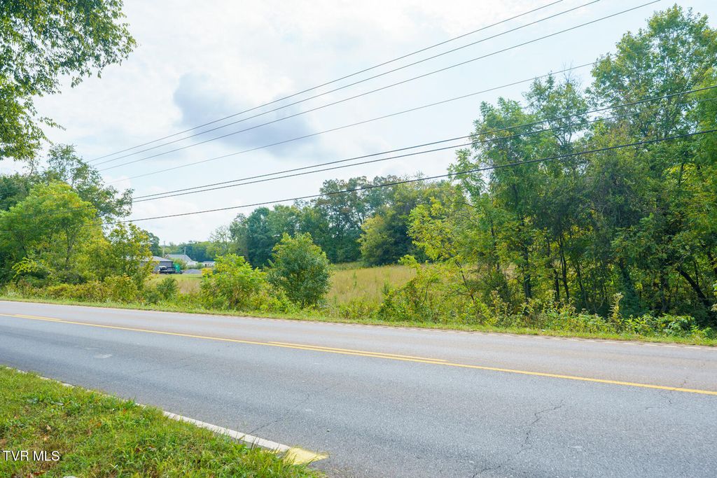 Photo of 3 Boyds Creek Highway, Sevierville, TN 37876 (MLS # 9981042)