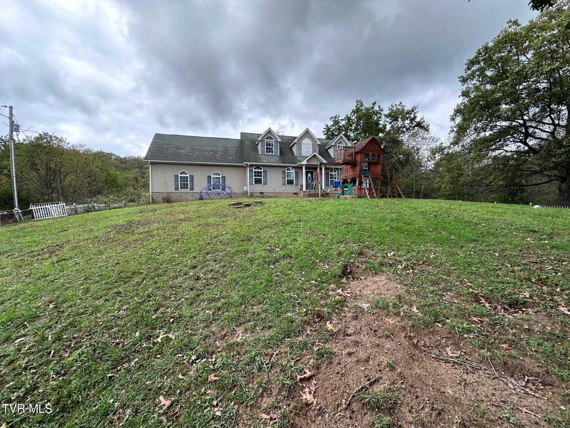 2497 Upper Copper Creek Road, Castlewood, Virginia image 2