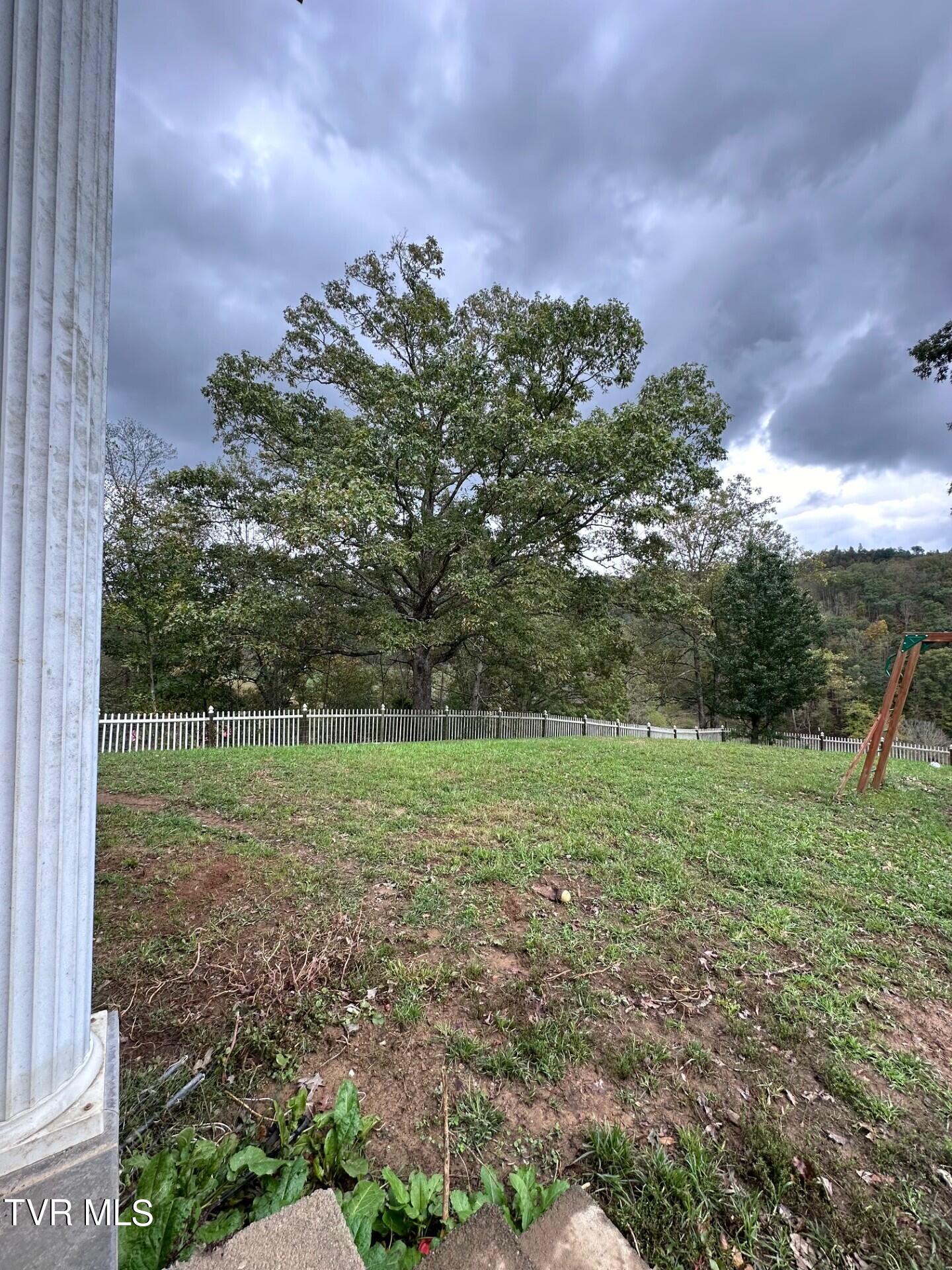 2497 Upper Copper Creek Road, Castlewood, Virginia image 7