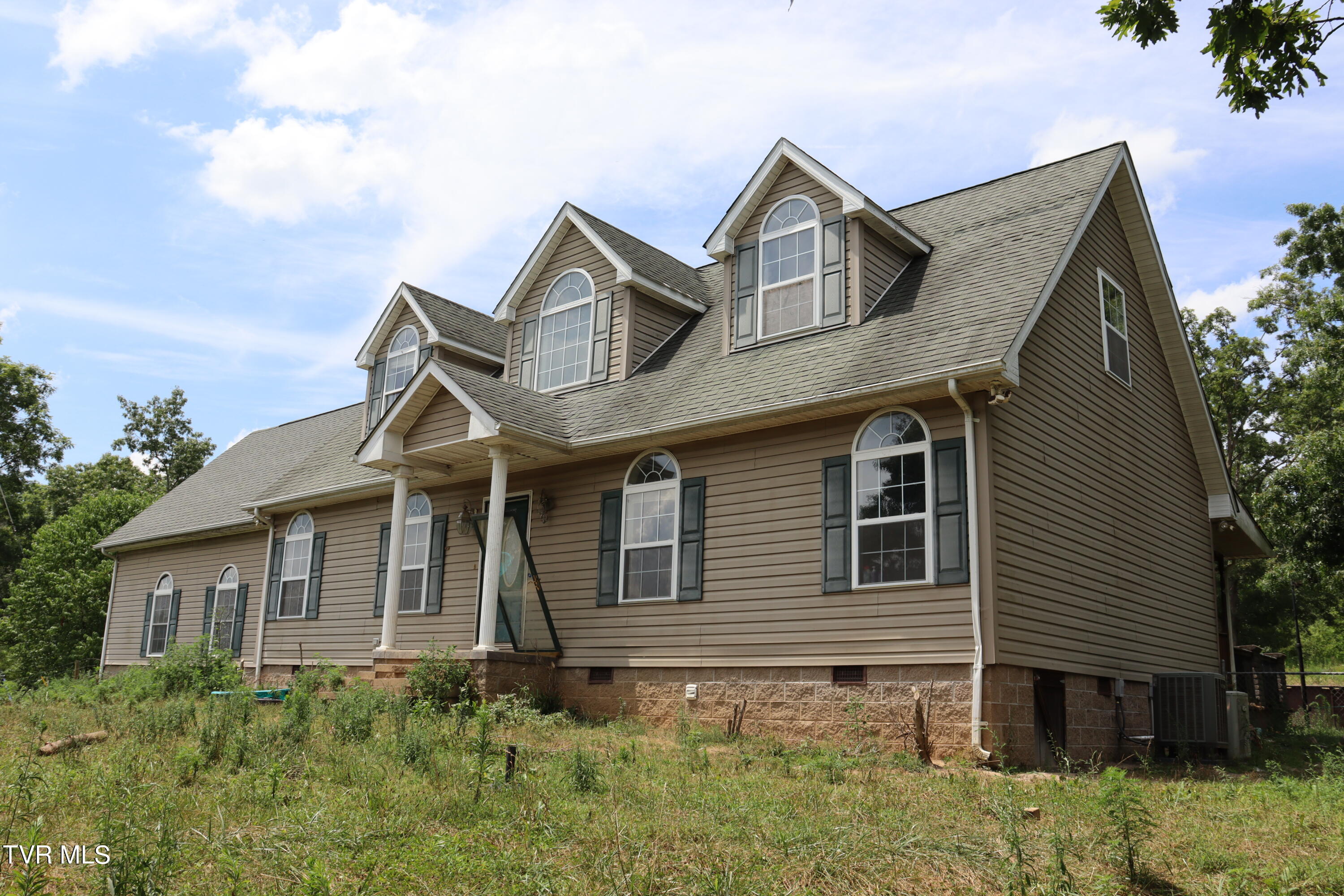 2497 Upper Copper Creek Road, Castlewood, Virginia image 8
