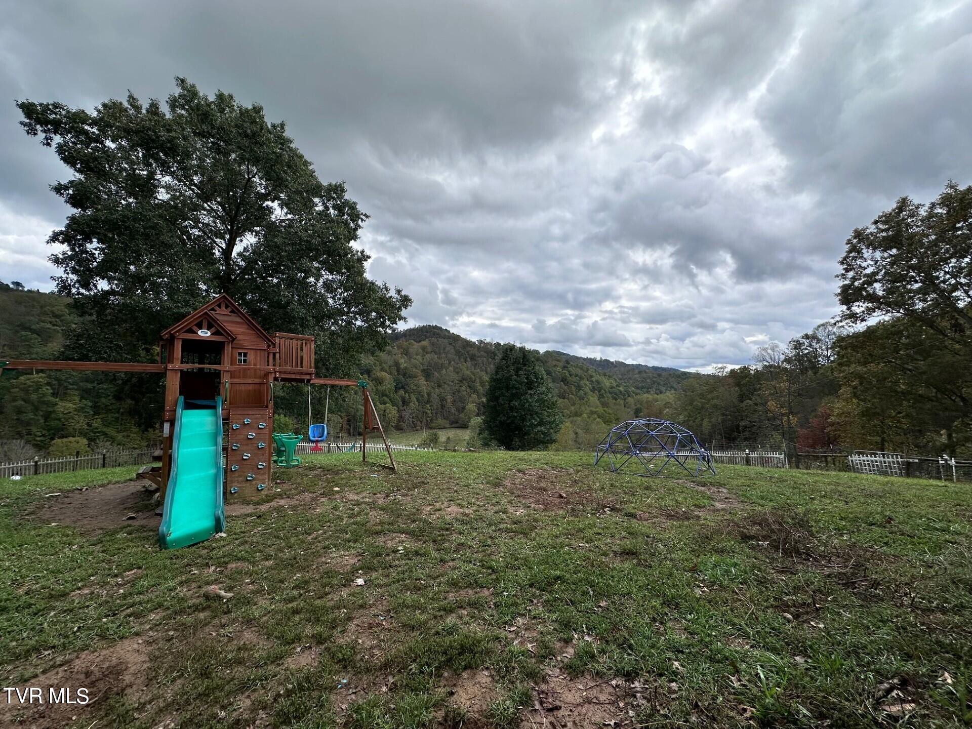 2497 Upper Copper Creek Road, Castlewood, Virginia image 4