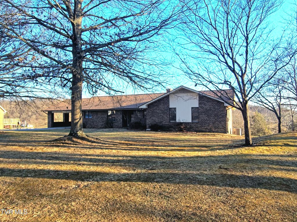 Photo of 346 Eastland Drive, Kingsport, TN 37664 (MLS # 9990399)