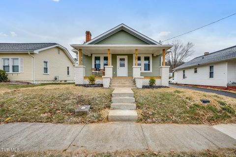 Photo of 212 H Street, Elizabethton, TN 37643 (MLS # 9990249)