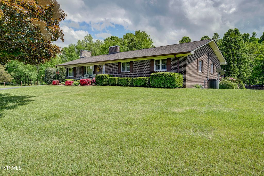 Photo of 200 Mccurry Lane, Erwin, TN 37650 (MLS # 9994403)