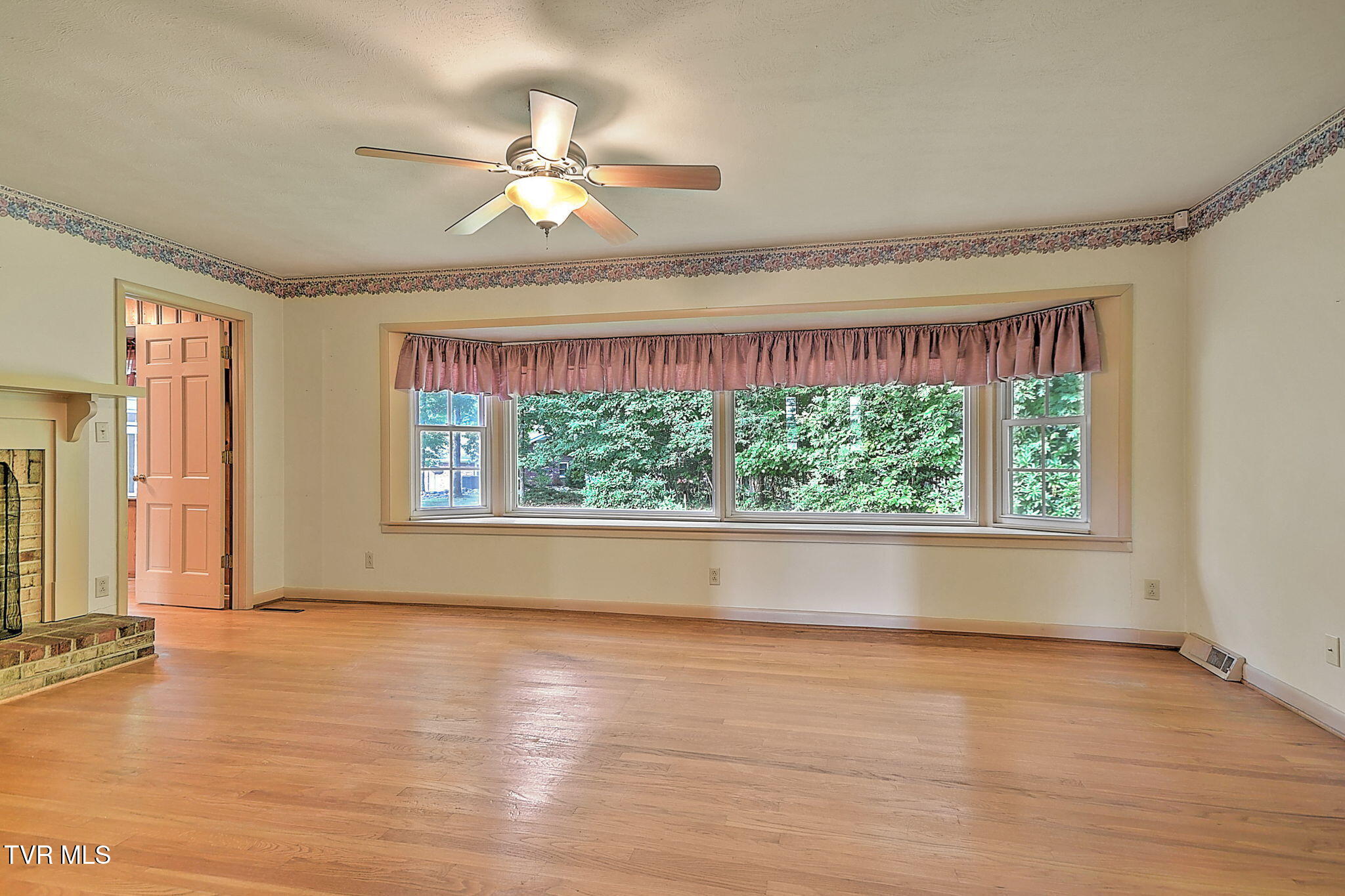 1711 Brentwood Drive