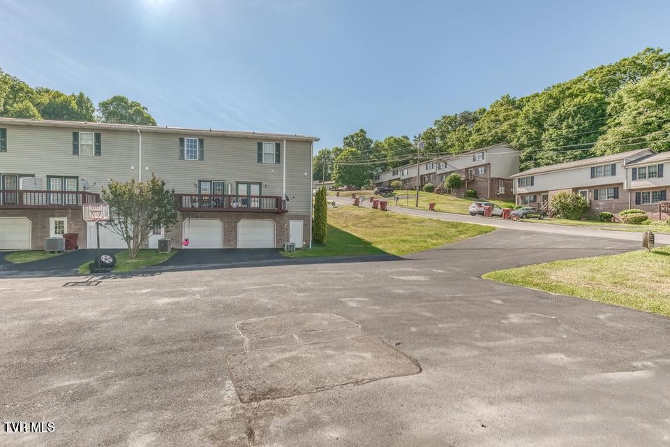 Photo of 2258 Forest Acres Drive #2258, Johnson City, TN 37604 (MLS # 10000943)