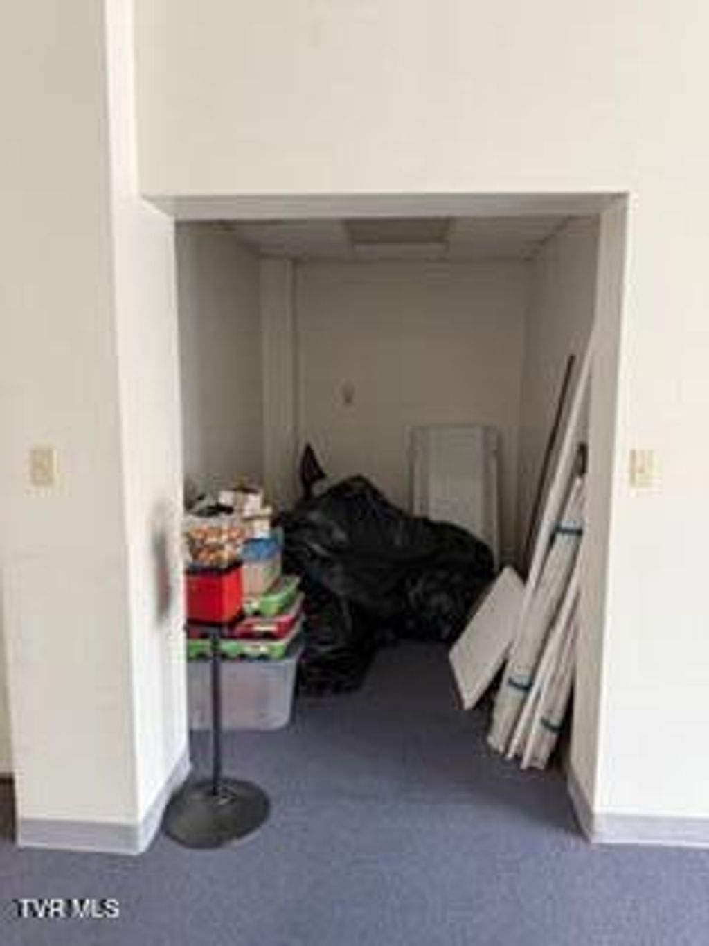 Photo of 244 Center Street, Kingsport, TN 37660 (MLS # 9990406)