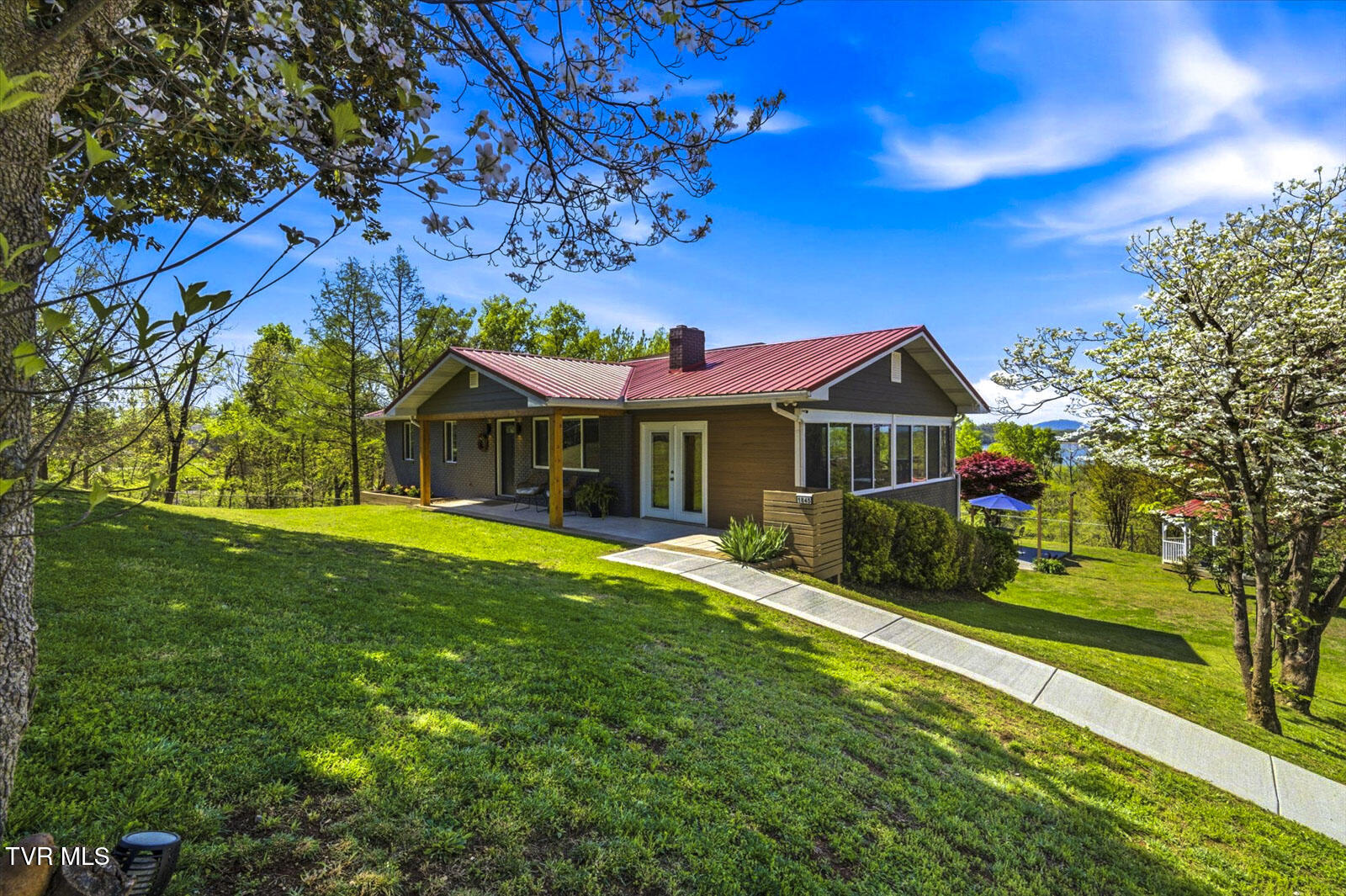 1845 Bouldercrest Drive