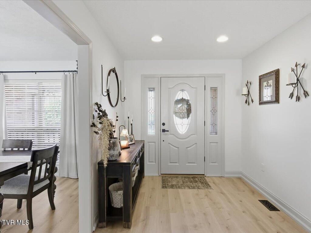 Photo of 1077 Bartlett Drive, Jefferson City, TN 37760 (MLS # 9990704)