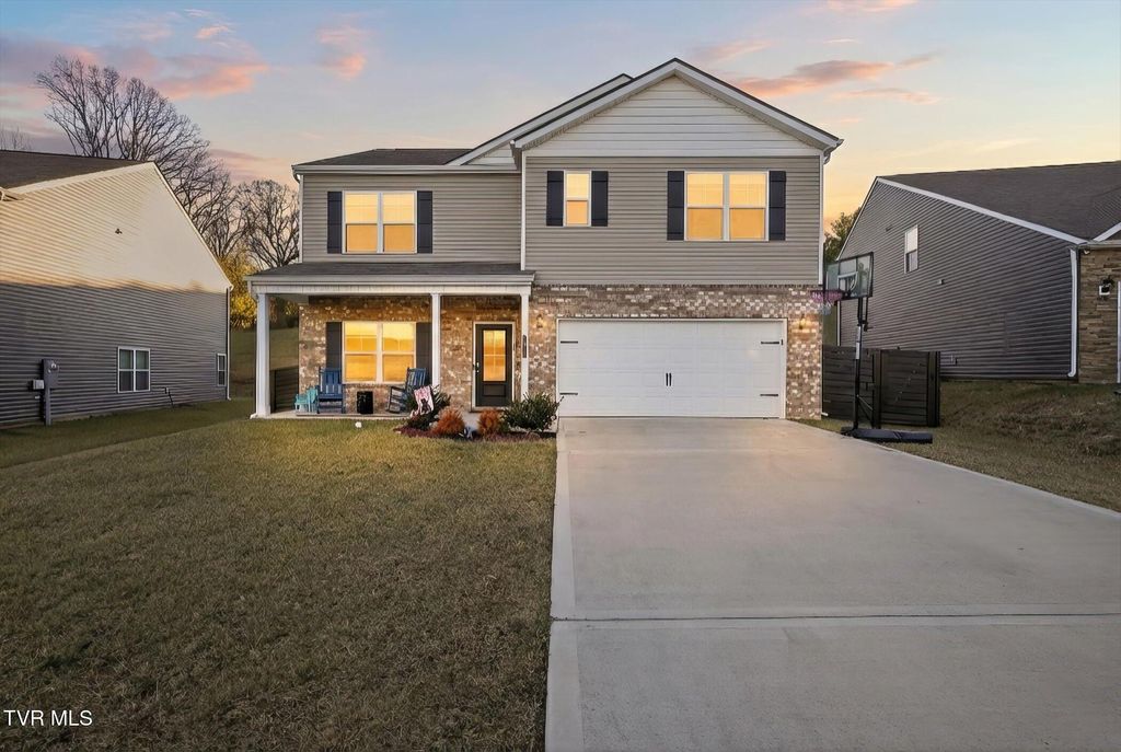 Photo of 2512 Bridgeforth Crossing, Kingsport, TN 37664 (MLS # 9990089)