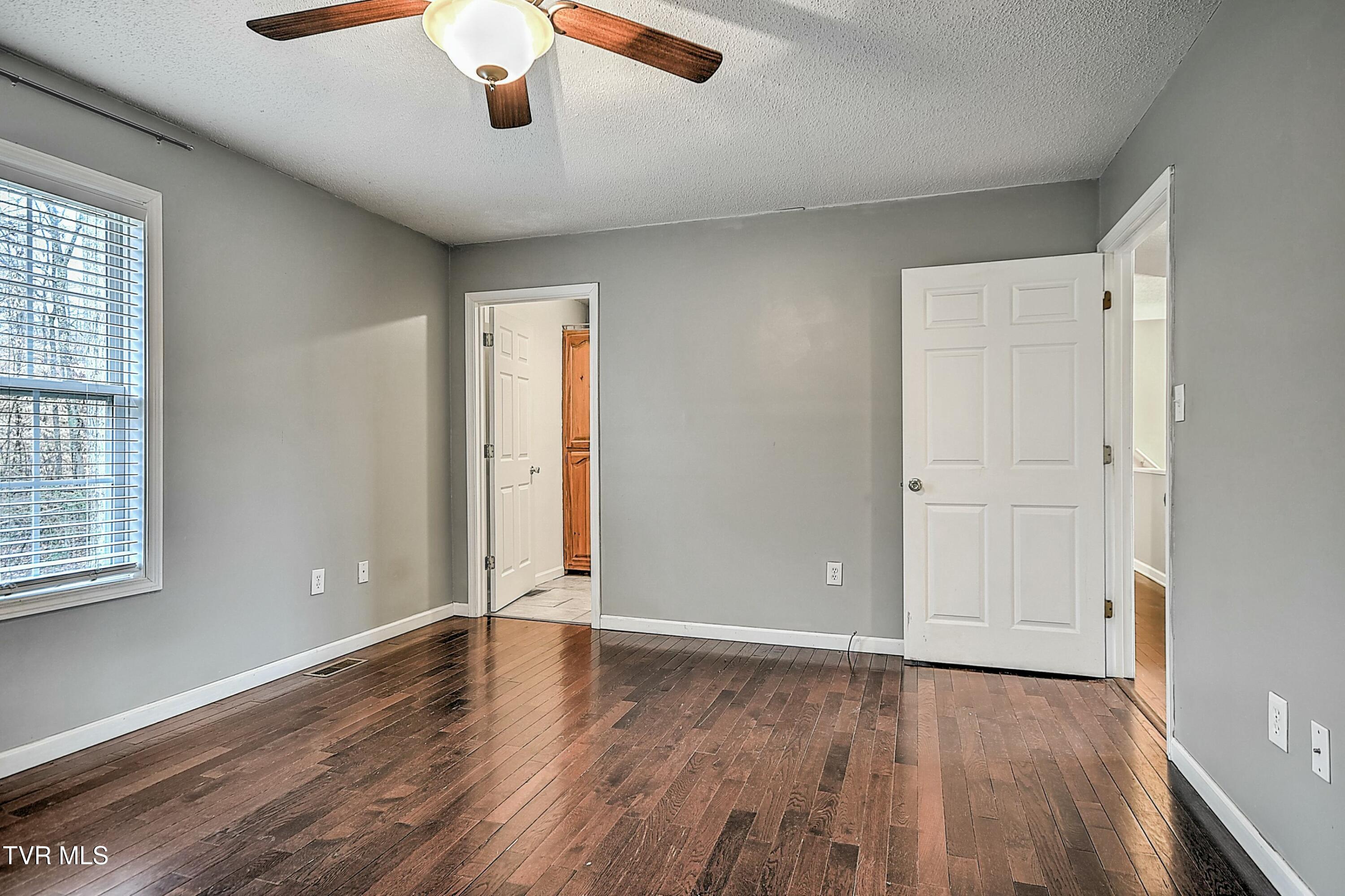 227 Valley Crest Drive, Mount Carmel, Tennessee image 18