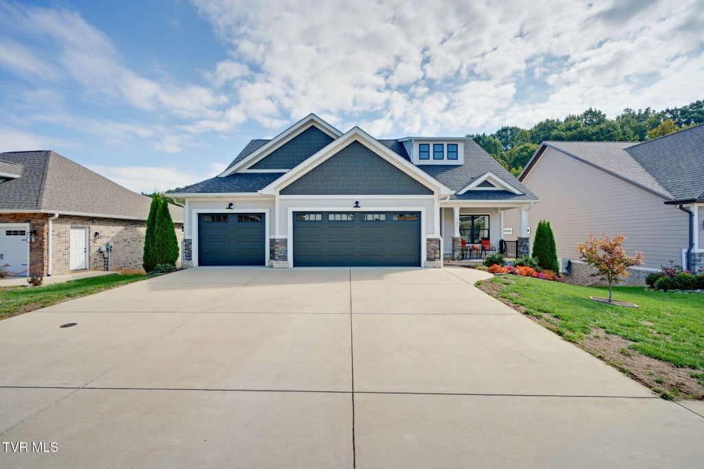 Photo of 765 Gardenia Drive, Johnson City, TN 37615 (MLS # 10002218)