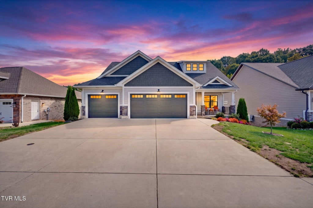 Photo of 765 Gardenia Drive, Johnson City, TN 37615 (MLS # 10002218)