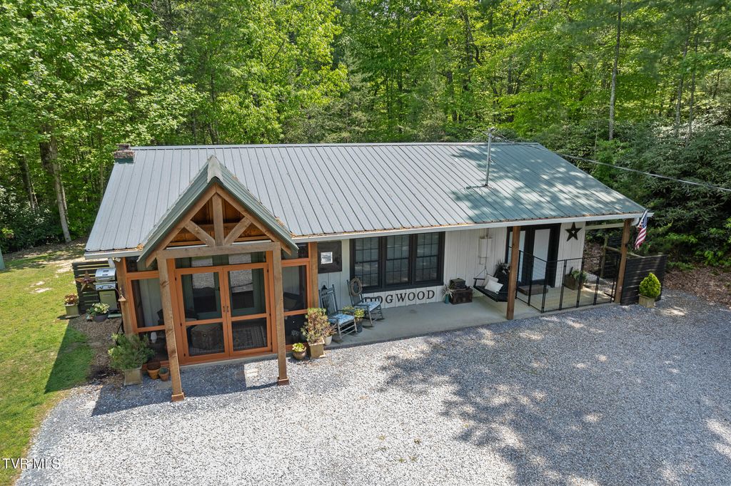 Photo of 405 Morgan Branch Lane, Chuckey, TN 37641 (MLS # 9992748)