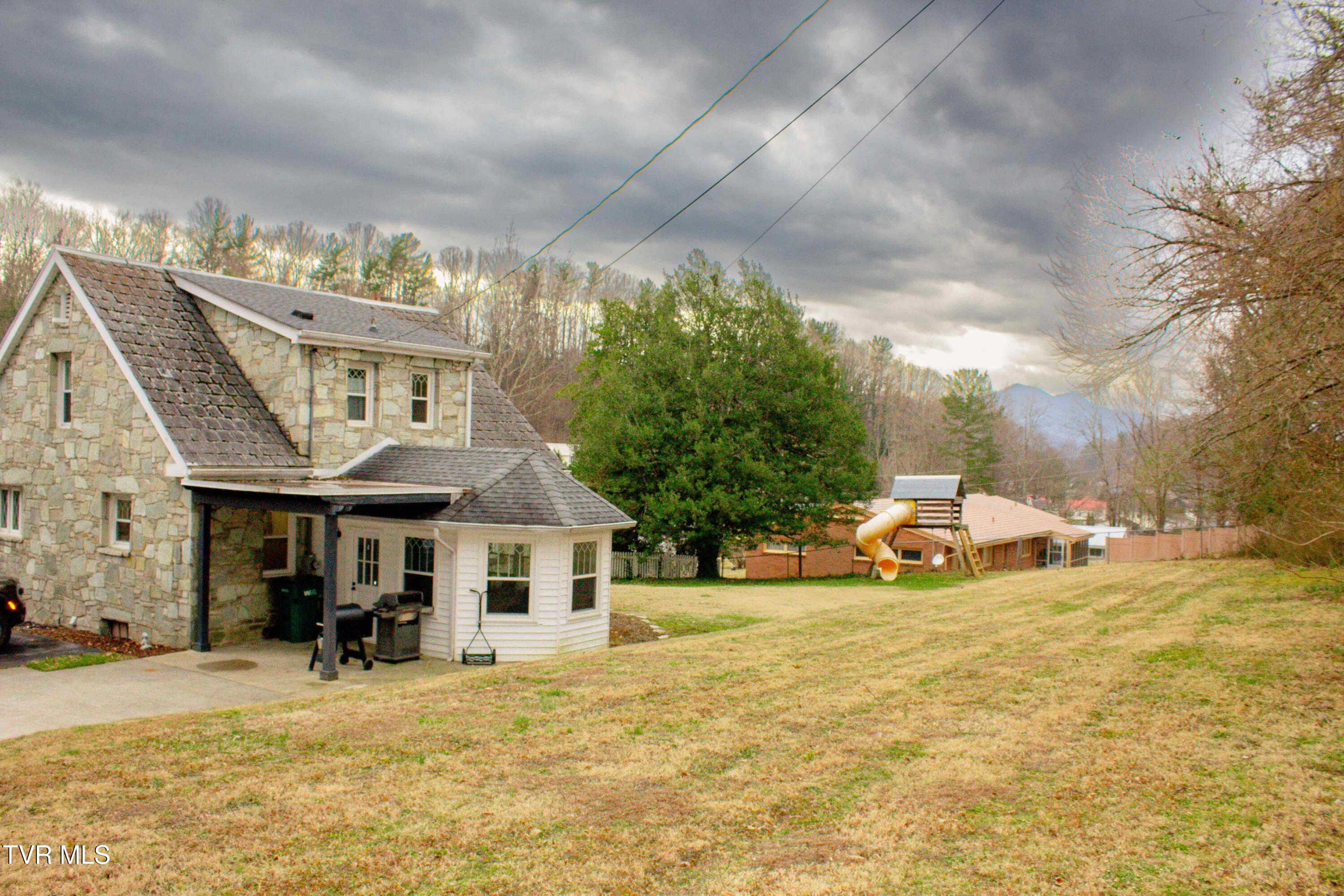423 New Avenue, Erwin, Tennessee image 33