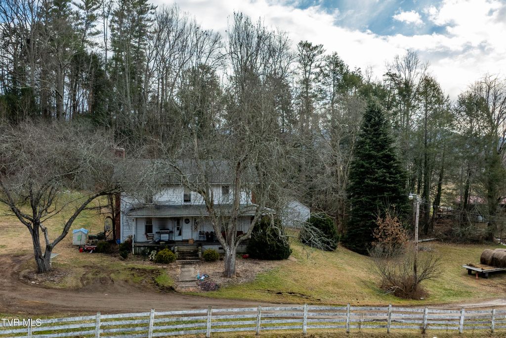 Photo of 517 Mill Creek Road, Mountain City, TN 37683 (MLS # 9990659)