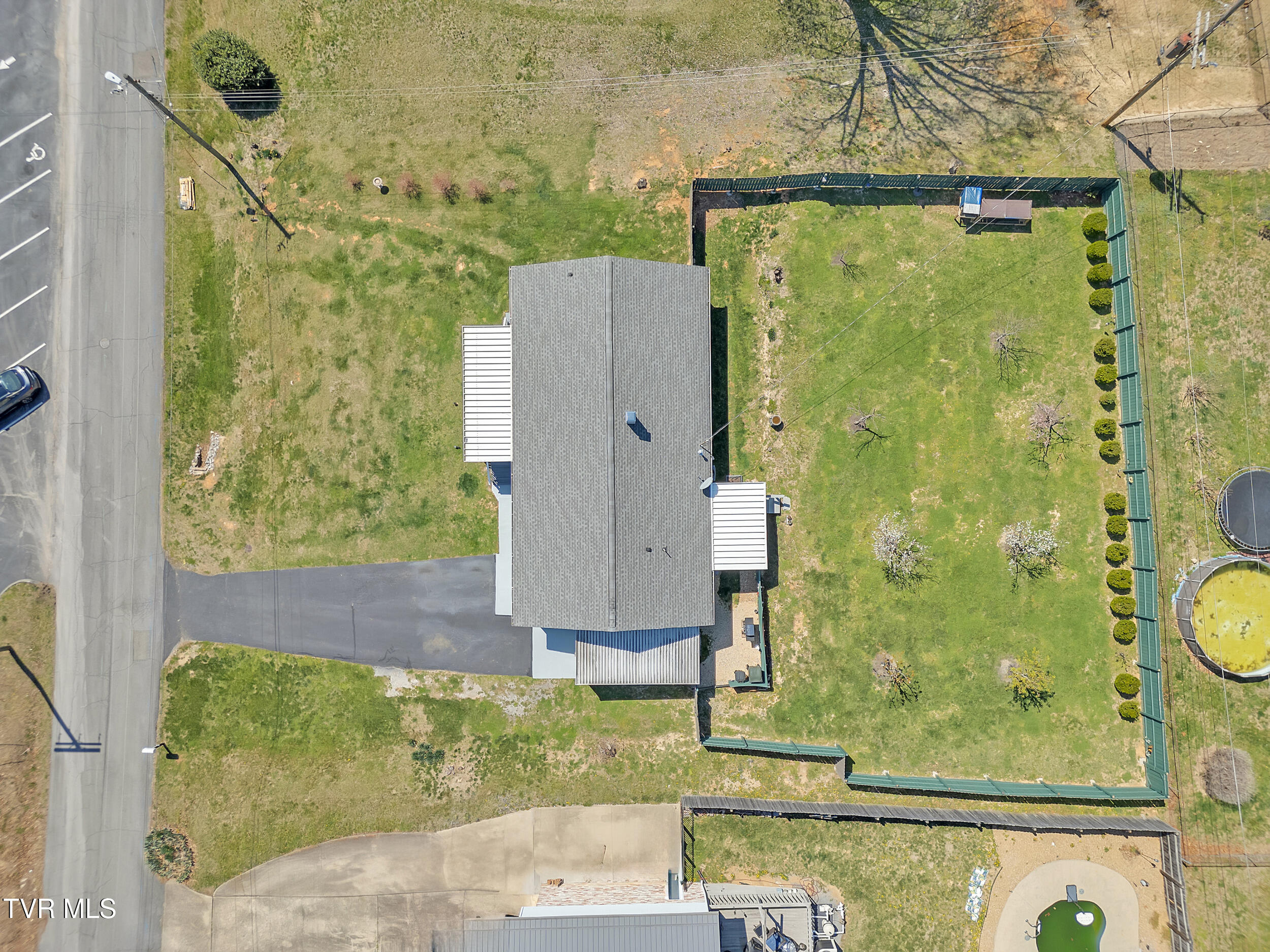 327 Oak Street, Church Hill, Tennessee image 42