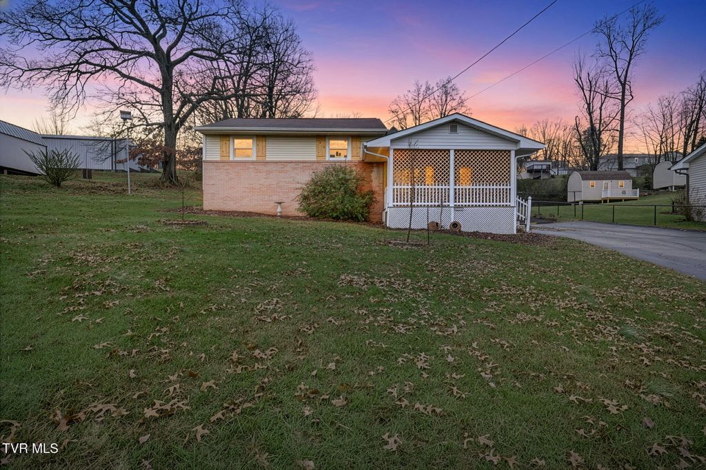 Photo of 3304 Lightwood Street, Kingsport, TN 37660 (MLS # 9988961)