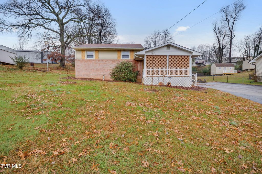 Photo of 3304 Lightwood Street, Kingsport, TN 37660 (MLS # 9988961)