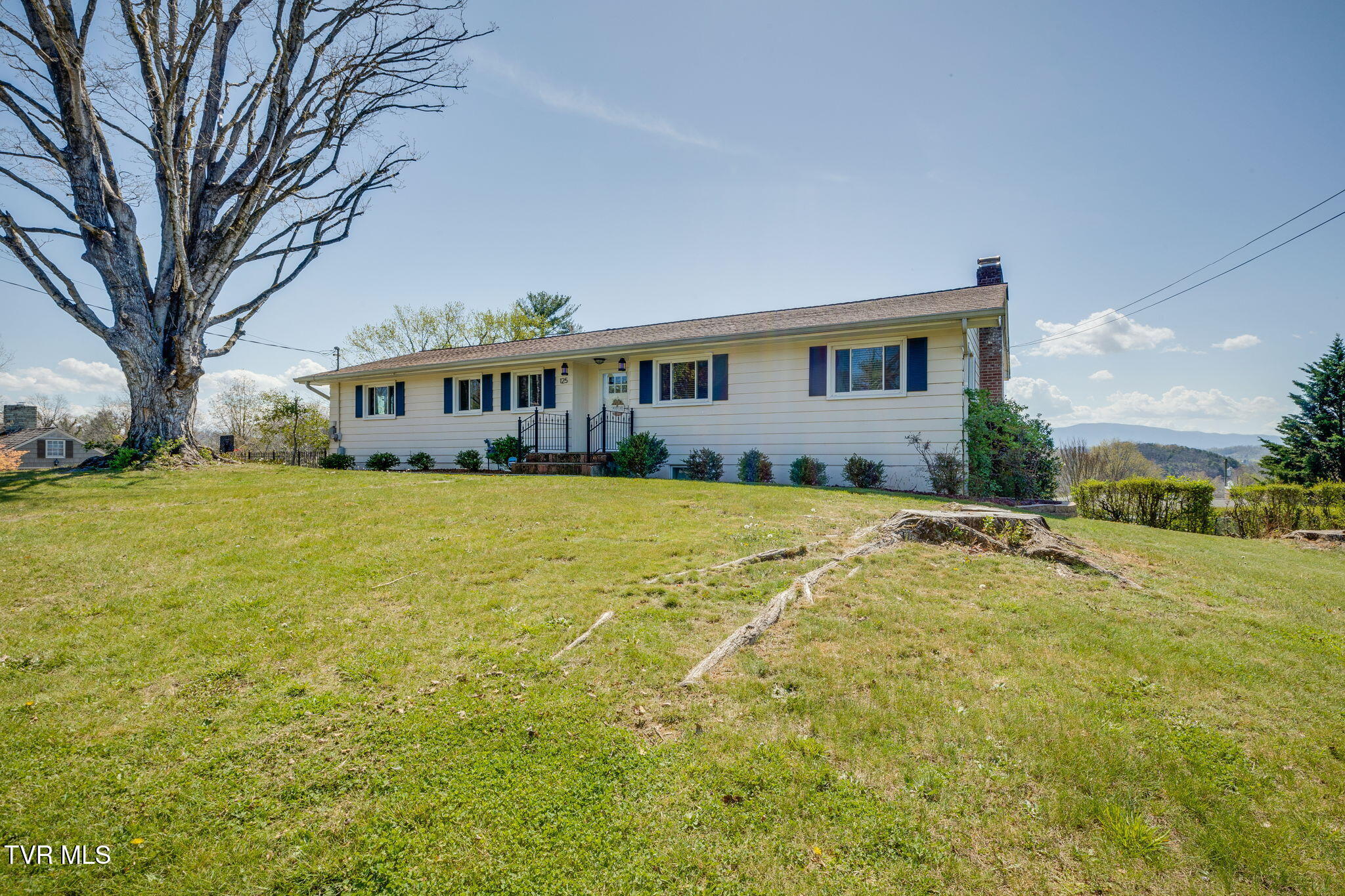 125 Meadow Wood Drive