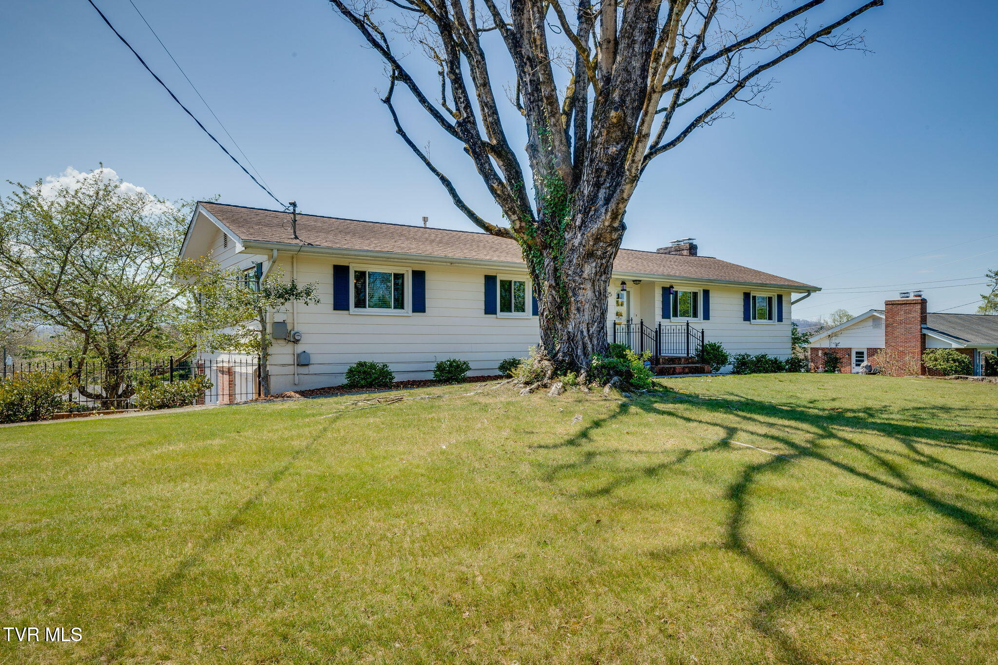 125 Meadow Wood Drive
