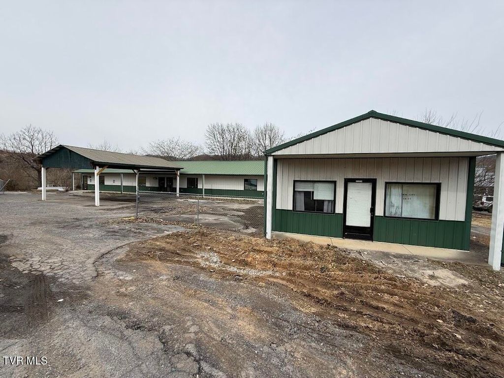 Photo of 160 Village Center Circle, Weber City, VA 24290 (MLS # 9991279)