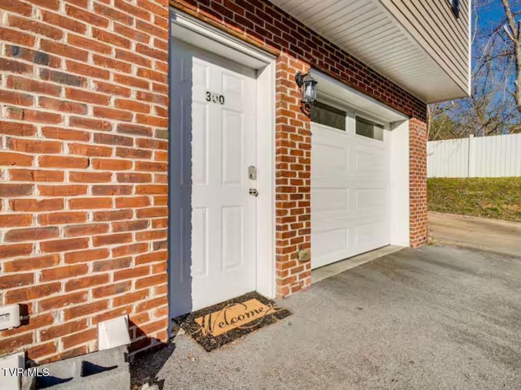 Photo of 169 Grand Avenue #300, Johnson City, TN 37601 (MLS # 9985698)