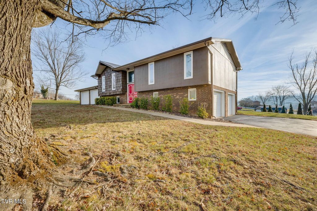 Photo of 485 Old Hickory Circle, Mount Carmel, TN 37645 (MLS # 9989823)