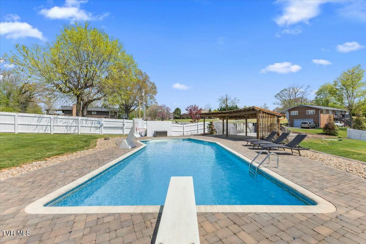 6312 Heatherwood Lane, Kingsport, Tennessee image 14