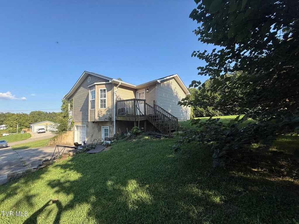 Photo of 18 Windswept Lane, Greeneville, TN 37743 (MLS # 10001047)