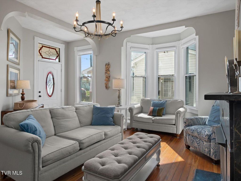 Photo of 920 Pennsylvania Avenue, Bristol, TN 37620 (MLS # 9993234)