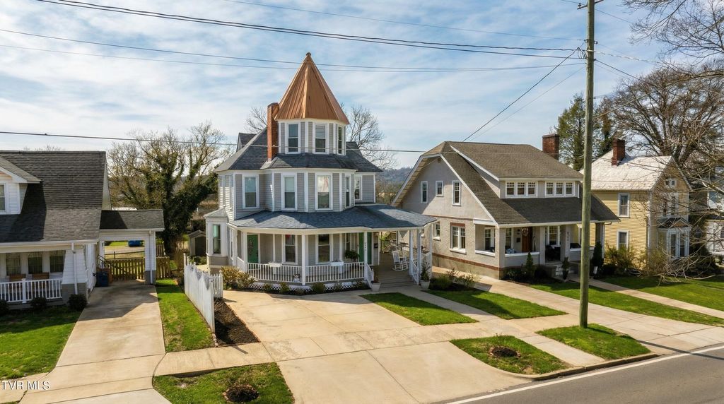 Photo of 920 Pennsylvania Avenue, Bristol, TN 37620 (MLS # 9993234)