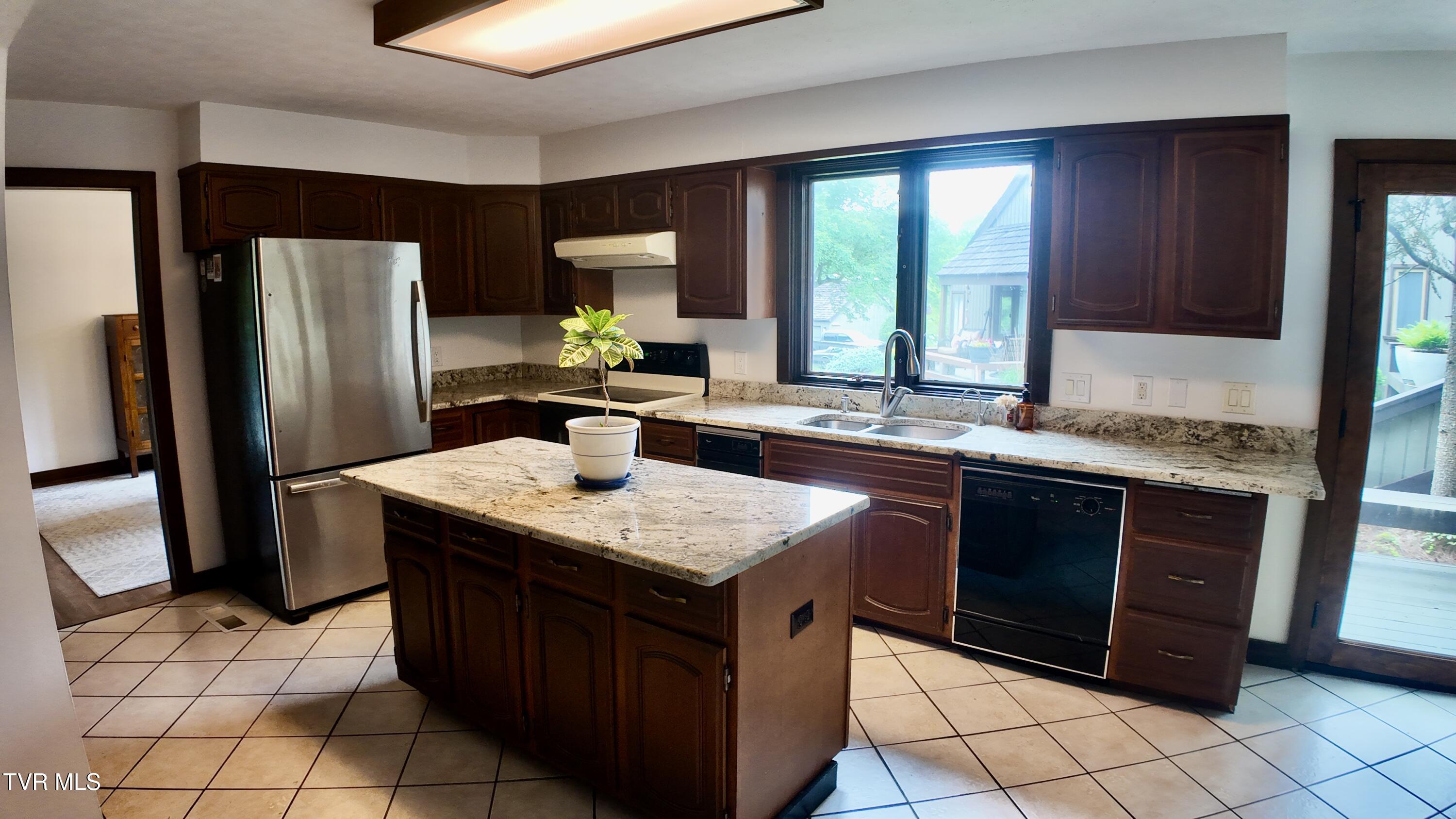 15 Crown Circle #15, Kingsport, Tennessee image 42