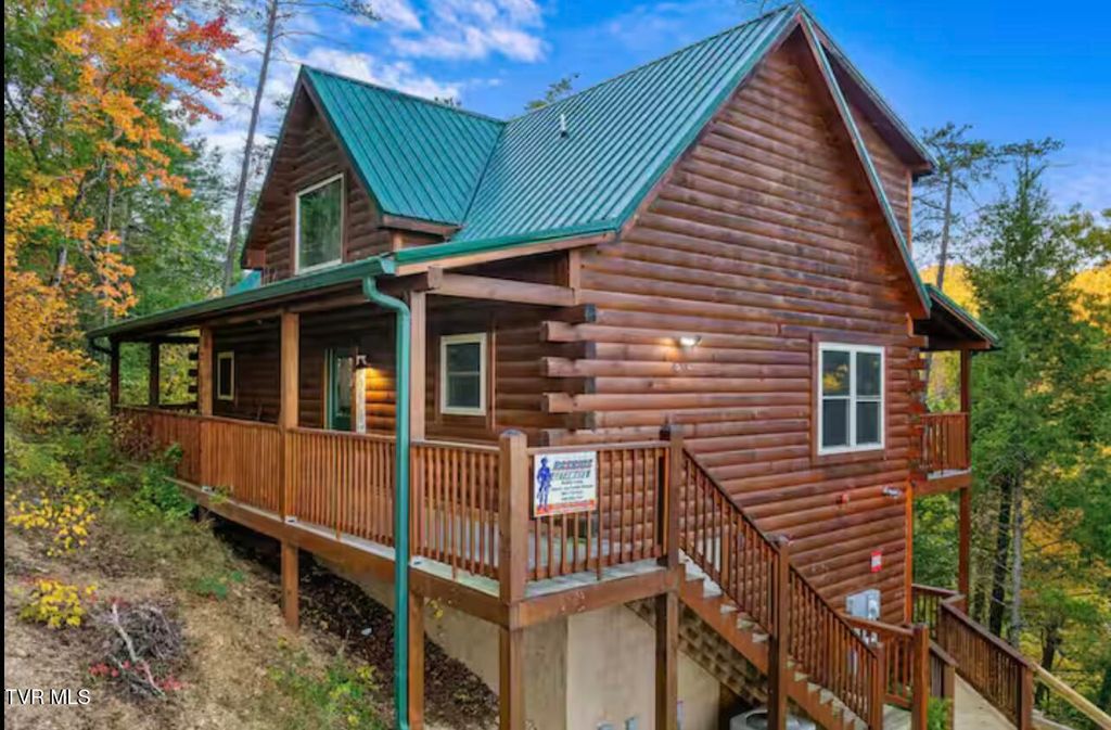 Photo of 3204 Choctaw Hill Way, Pigeon Forge, TN 37863 (MLS # 9991678)