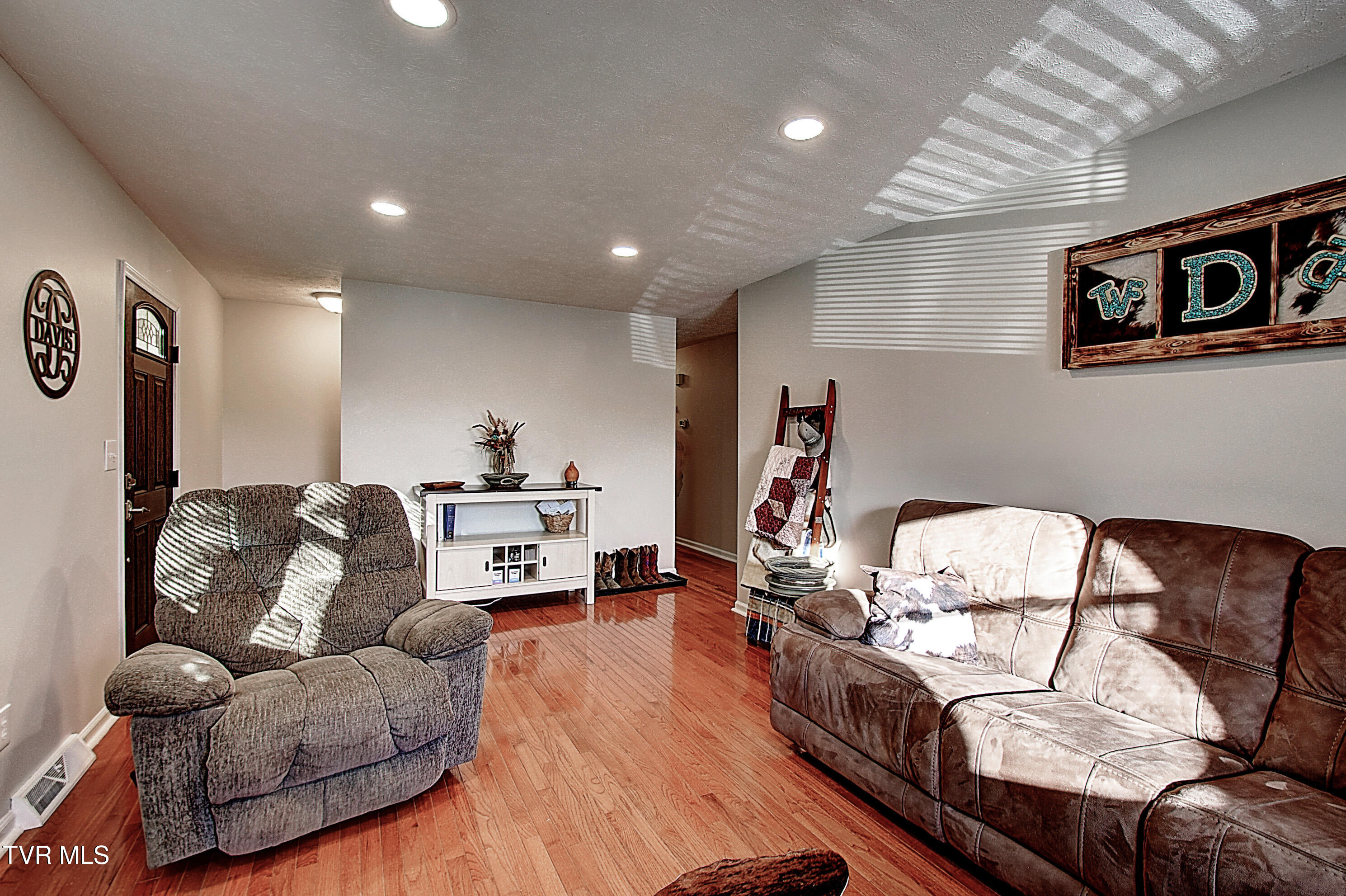 351 Pine Hill Road, Elizabethton, Tennessee image 9