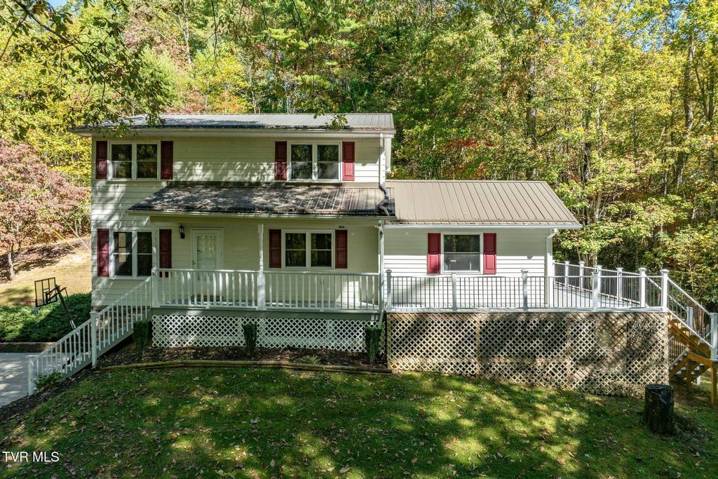 Photo of 2028 Shingletown Road, Mountain City, TN 37683 (MLS # 9986914)