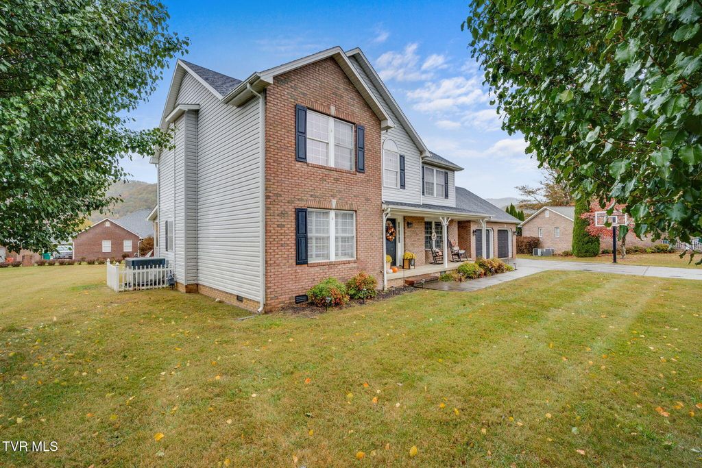 Photo of 511 Old Stage Road, Erwin, TN 37650 (MLS # 9987668)