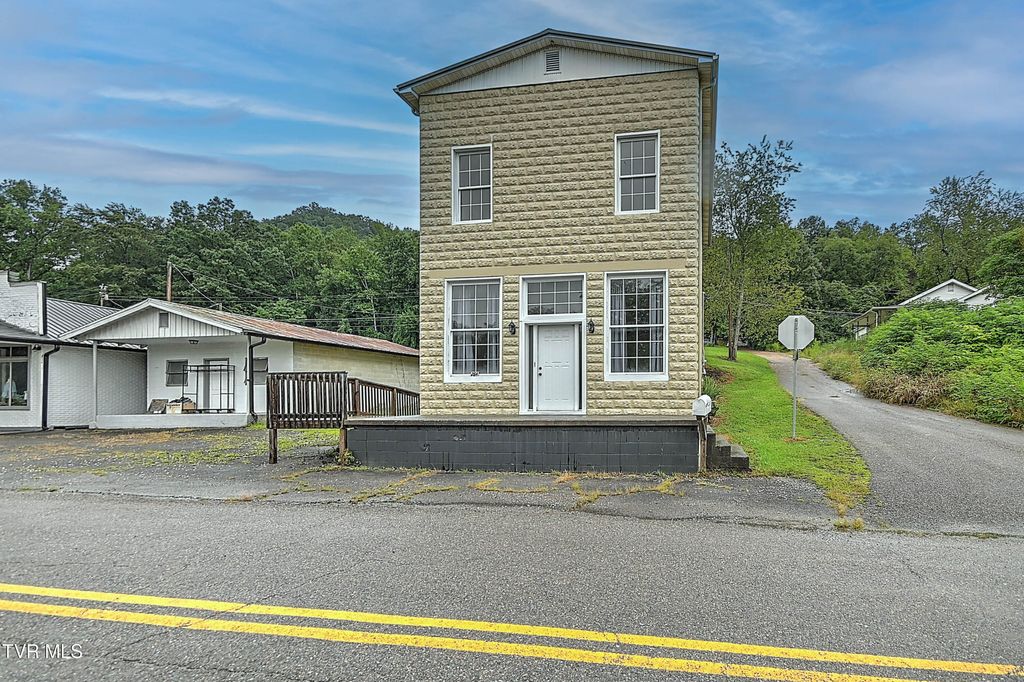 Photo of 284 Railroad Avenue, Duffield, VA 24244 (MLS # 9984748)