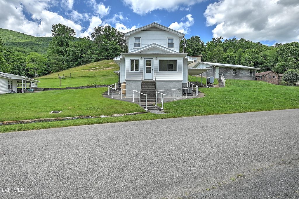 Photo of 289 Hilton Road, Gate City, VA 24251 (MLS # 9979269)