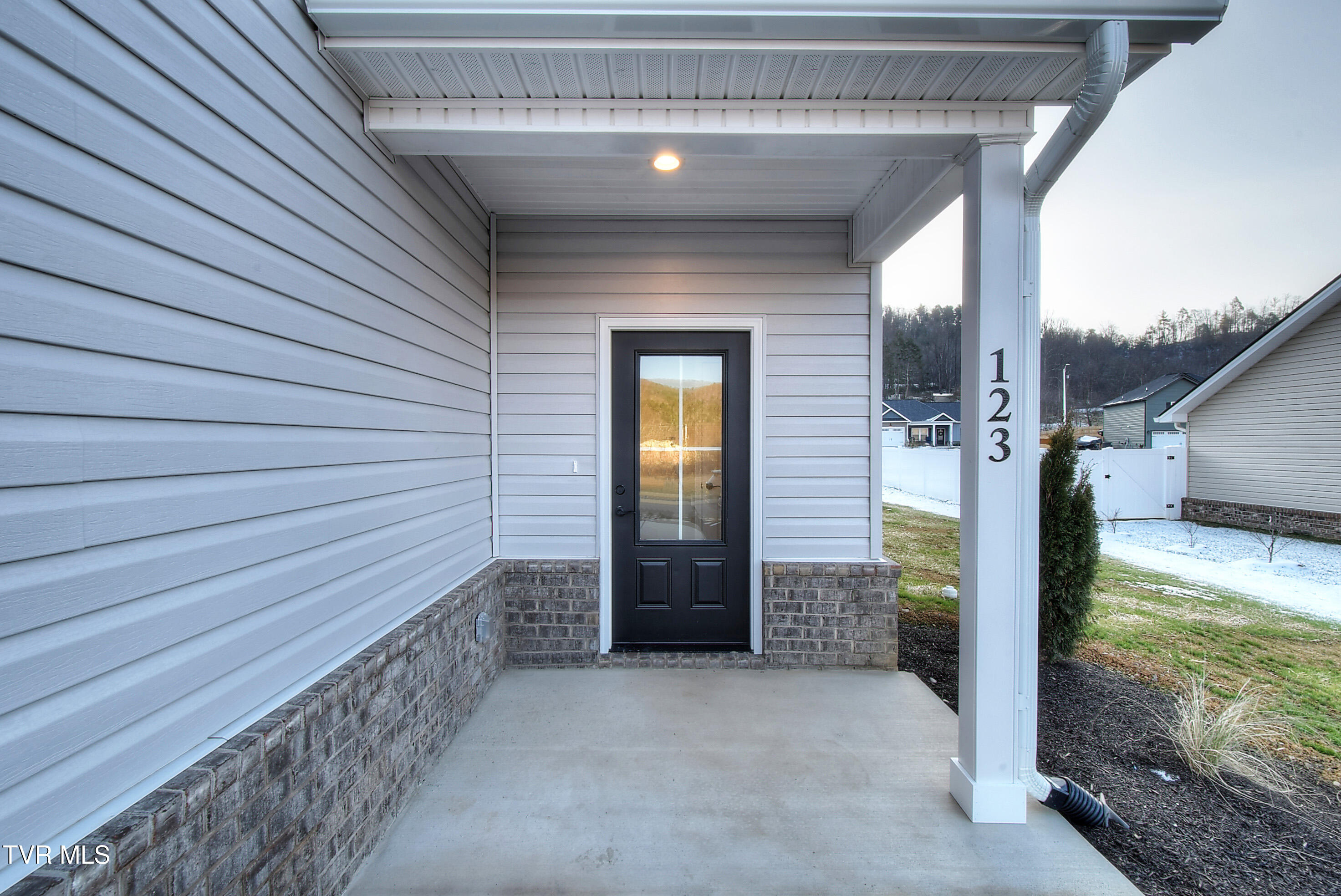 134 Ervin Loop, Erwin, Tennessee image 6