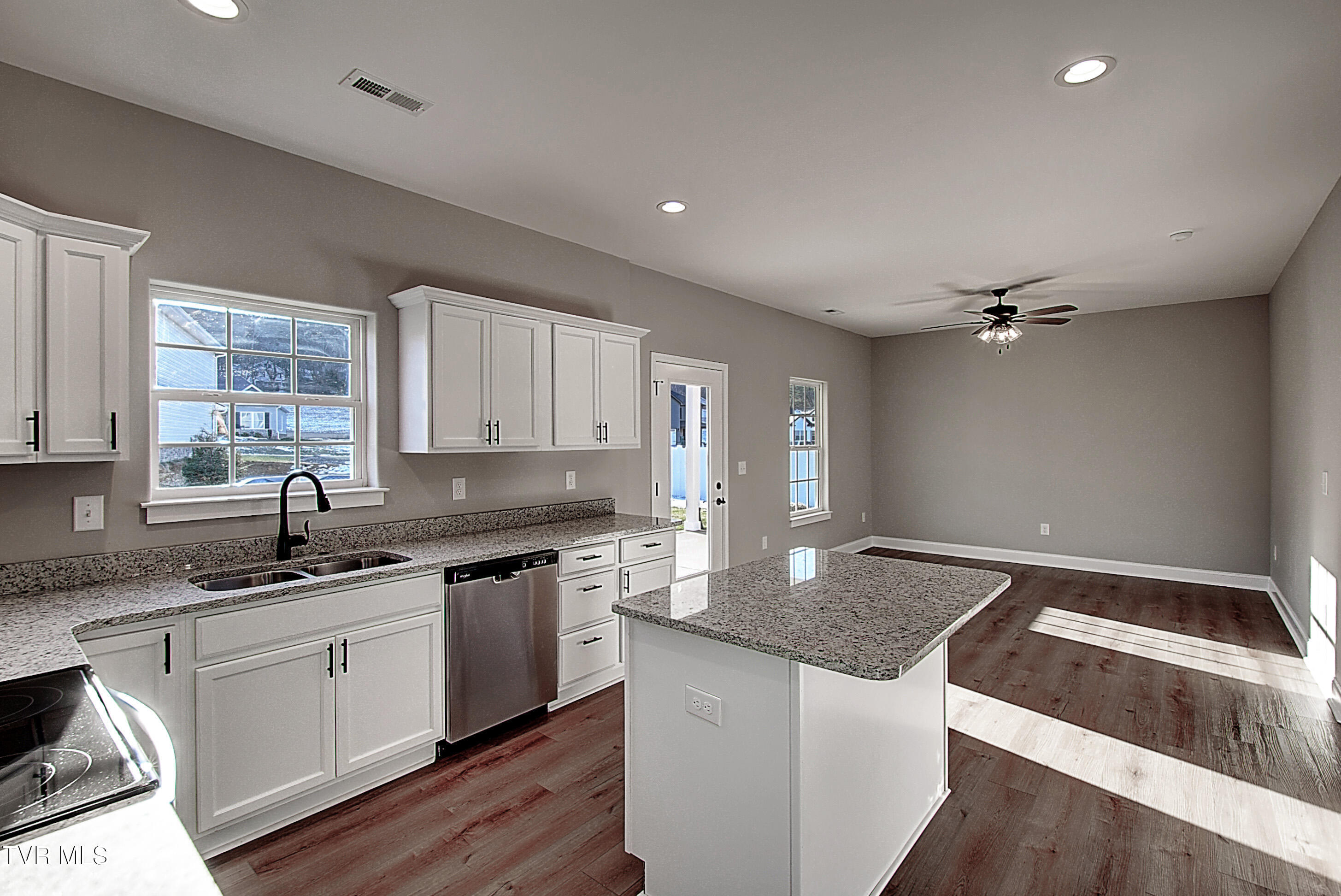 134 Ervin Loop, Erwin, Tennessee image 14