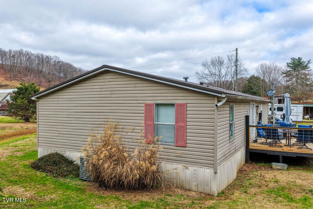 Photo of 276 Burem Road, Rogersville, TN 37857 (MLS # 9989059)