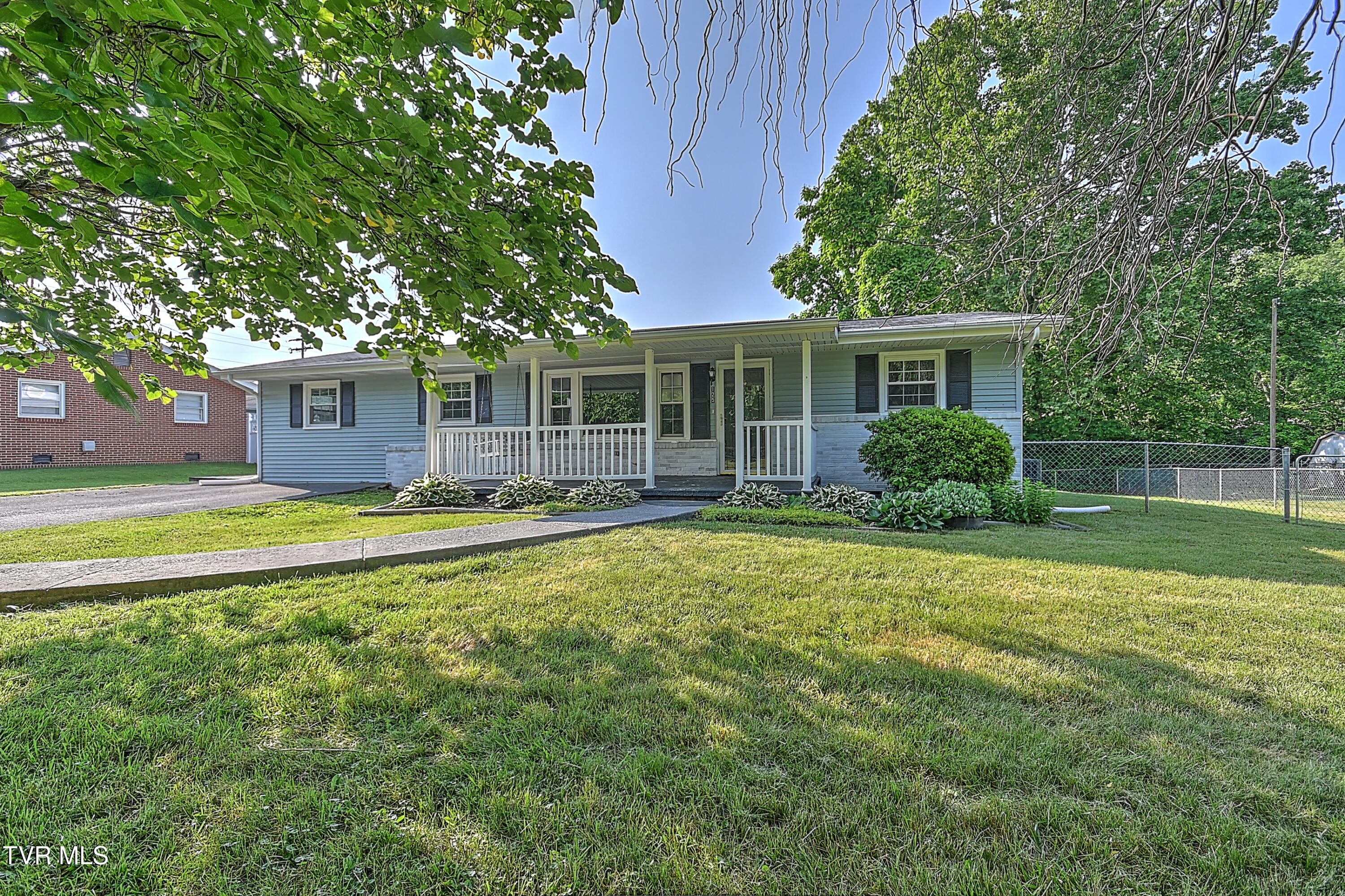 125 Cedar Valley Road, Bristol, Tennessee image 2
