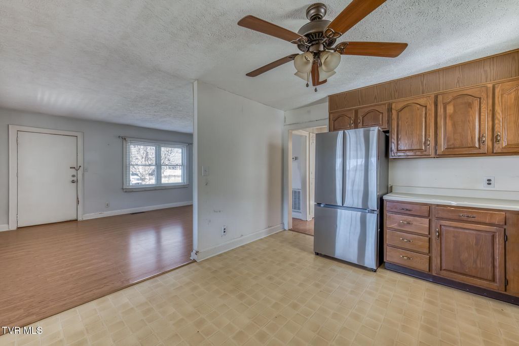 Photo of 2222 Windsor Avenue, Bristol, TN 37620 (MLS # 9989477)