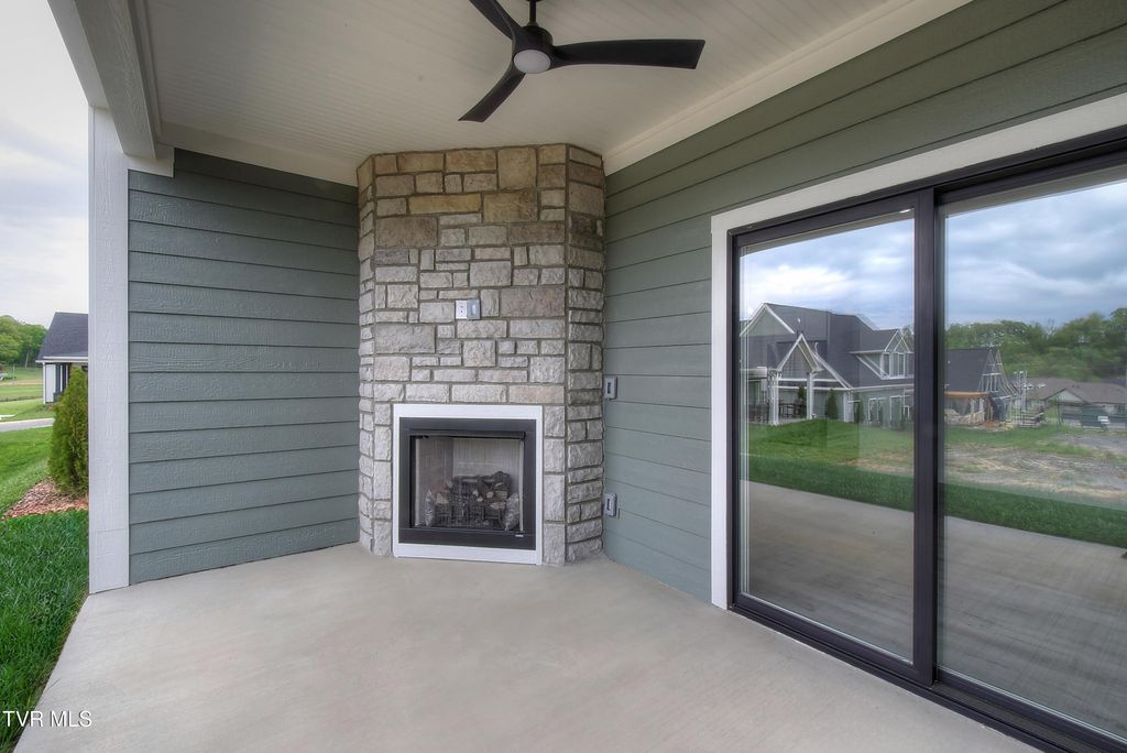 Photo of 73 Slonaker Circle, Jonesborough, TN 37659 (MLS # 9986517)