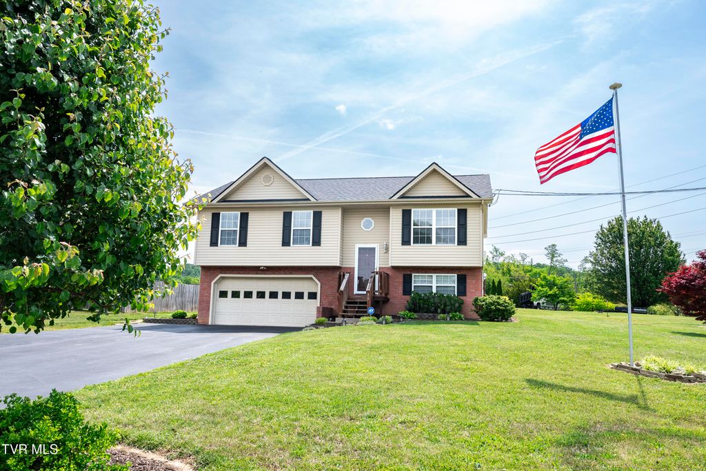 Photo of 30 Thelma Hannabas Lane, Jonesborough, TN 37659 (MLS # 9995167)