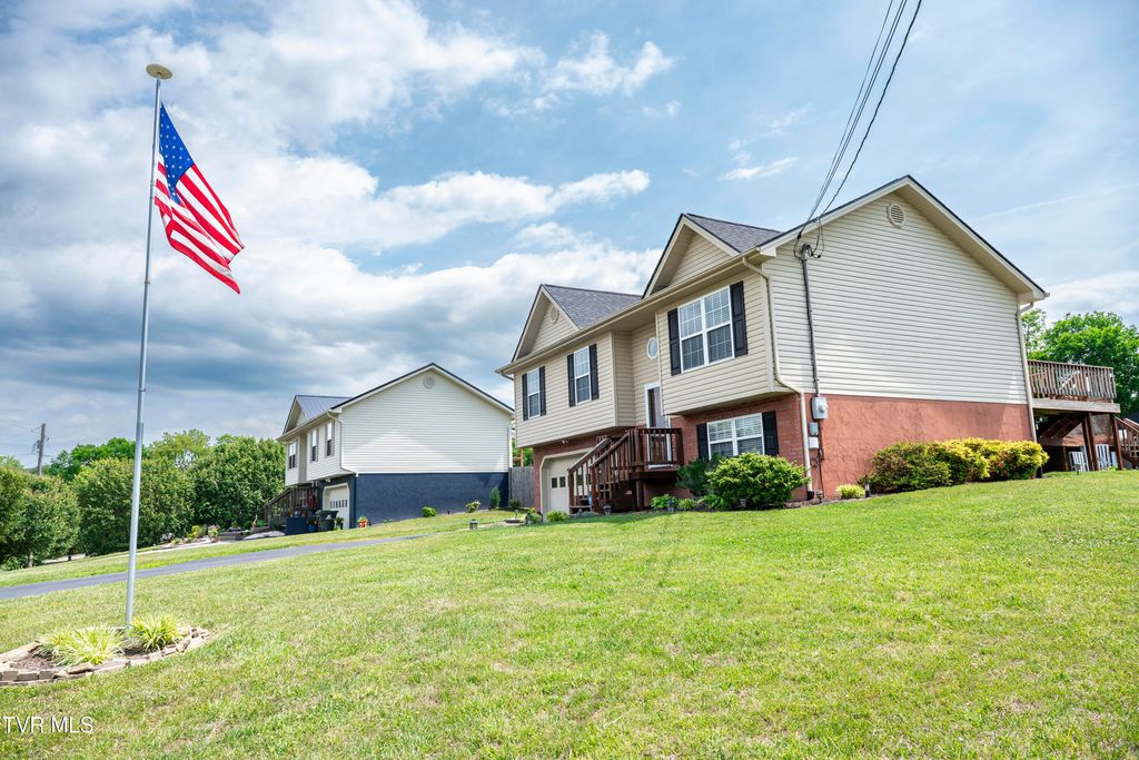Photo of 30 Thelma Hannabas Lane, Jonesborough, TN 37659 (MLS # 9995167)